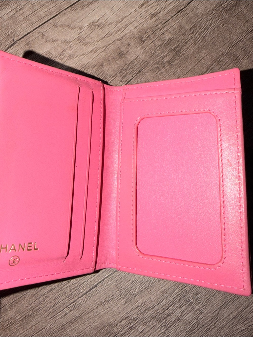 CHANEL Hot Pink Quilted Leather Card Case with CC Logo - Picture 3 of 6